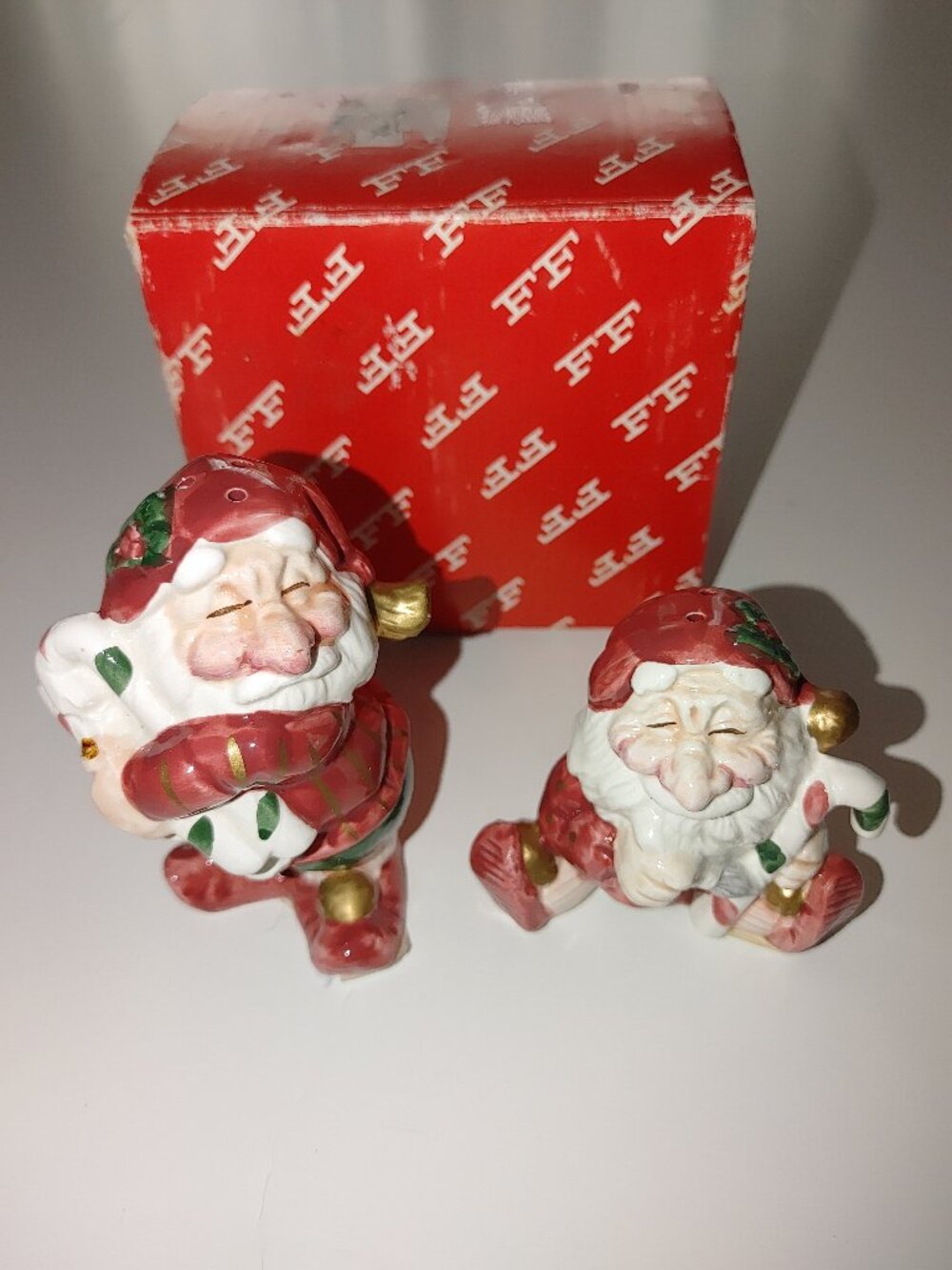 Vintage FITZ&FLOYD Porsellan Elves Salt/Pepper Shakers New